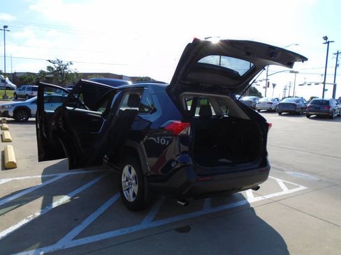Used 2021 Toyota RAV4 XLE FWD image 24
