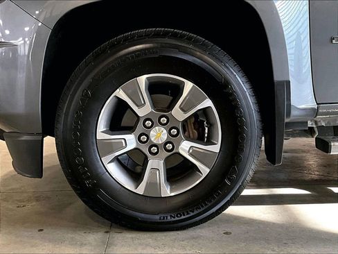 Used 2020 Chevrolet Colorado Z71 AWD/4WD image 7