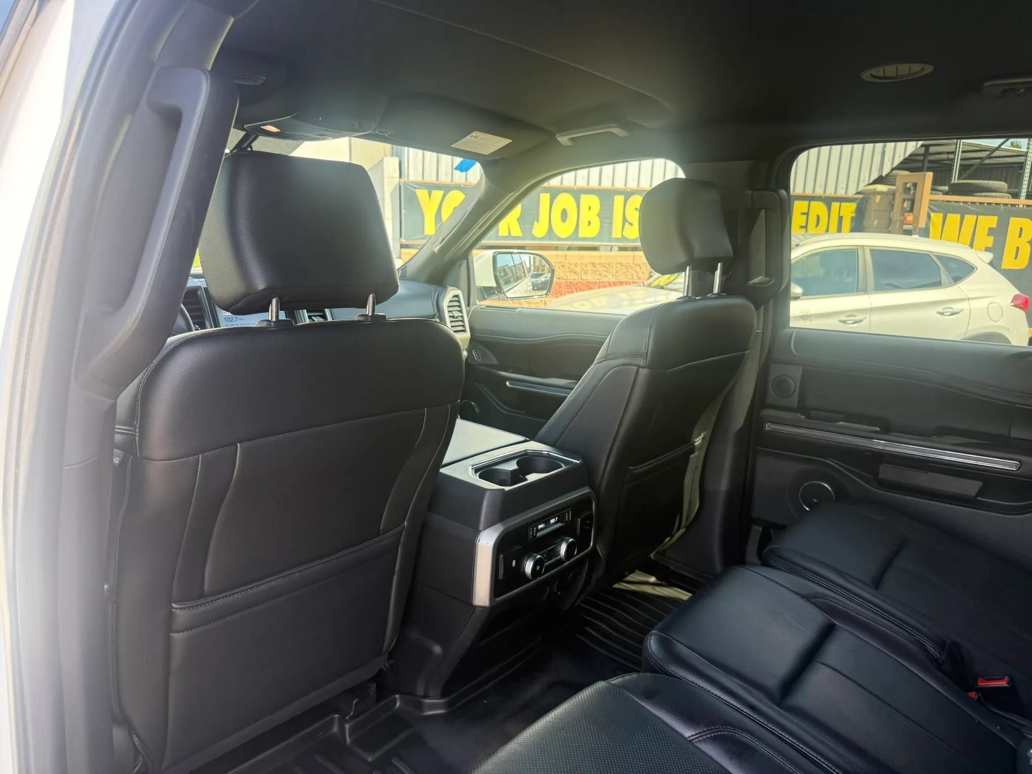Used 2018 Ford Expedition Max XLT w/ Equipment Group 202A AWD/4WD image 14