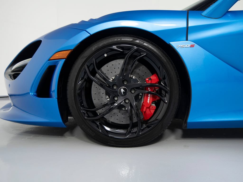 Used 2024 McLaren 750S Spider RWD image 10