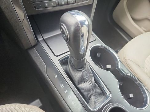 Certified 2019 Ford Explorer FWD image 10
