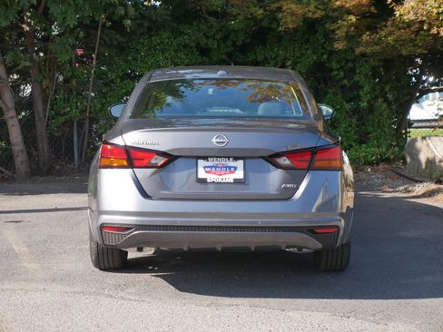 New 2025 Nissan Altima 2.5 SV image 18