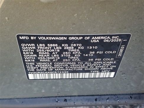Certified 2025 Volkswagen Atlas Peak Edition SE image 33
