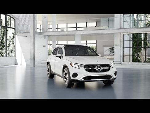 Certified 2026 Mercedes-Benz GLC 350e 4MATIC image 4