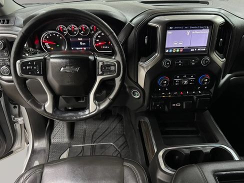 Used 2019 Chevrolet Silverado 1500 LT Trail Boss AWD/4WD image 14