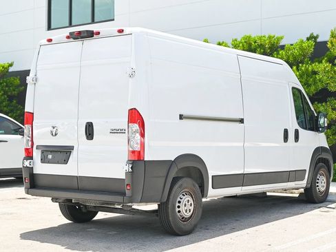 Used 2025 RAM ProMaster 3500 w/ Convenience Group FWD image 2
