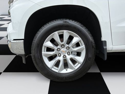 Used 2026 Chevrolet Silverado 1500 LT RWD image 14