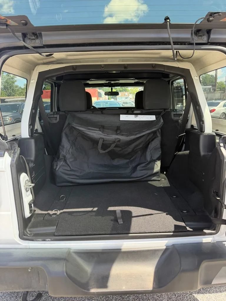 Used 2018 Jeep Wrangler Unlimited Sport S AWD/4WD image 4