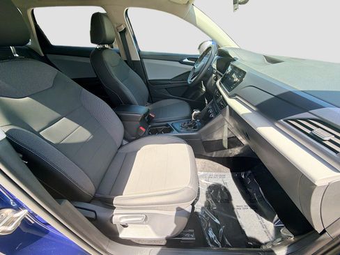 Used 2022 Volkswagen Taos SE image 31