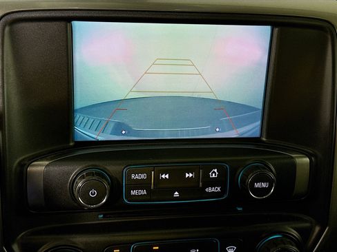 Used 2018 Chevrolet Silverado 1500 LT image 19