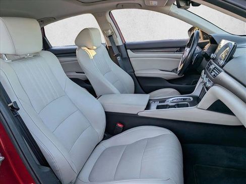 Used 2020 Honda Accord Touring image 19