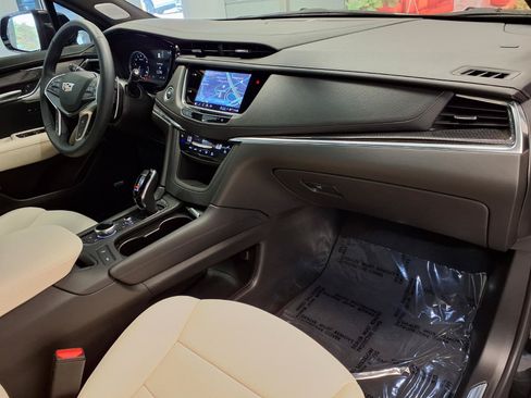 Certified 2025 Cadillac XT5 Sportv AWD/4WD image 9