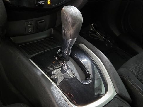 Used 2016 Nissan Rogue S image 37