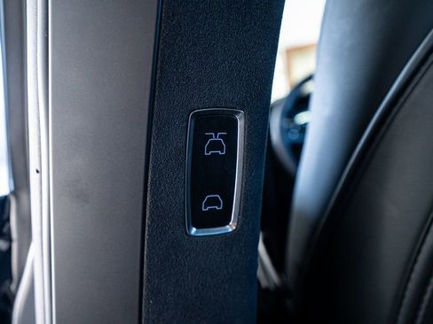 Used 2024 Tesla Model X image 45