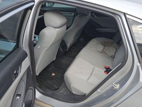 Used 2018 Honda Accord LX image 12