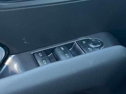 New 2025 Chevrolet Colorado Z71 w/ Midnight Edition image 12