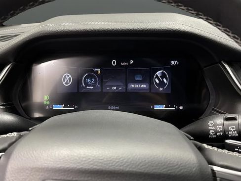 Used 2024 Jeep Grand Cherokee Limited w/ MOPAR Finishing Package image 19