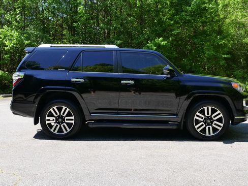 Used 2023 Toyota 4Runner Limited AWD/4WD image 46