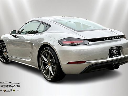 Used 2024 Porsche 718 Cayman image 11