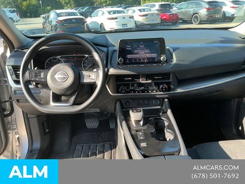 Used 2024 Nissan Rogue SV FWD image 15