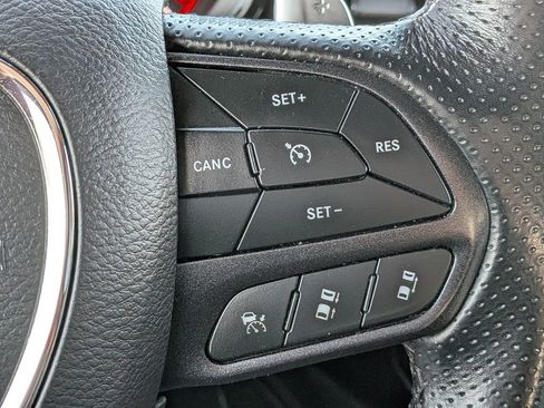 Used 2024 Dodge Durango GT RWD image 30