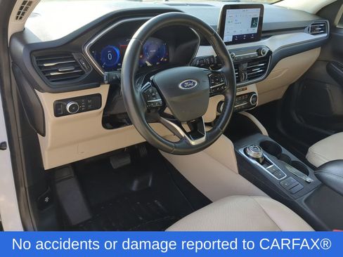 Used 2021 Ford Escape SEL w/ Technology Package image 2