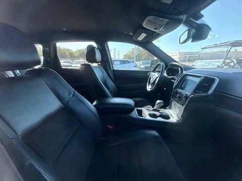 Used 2018 Jeep Grand Cherokee Altitude AWD/4WD image 5