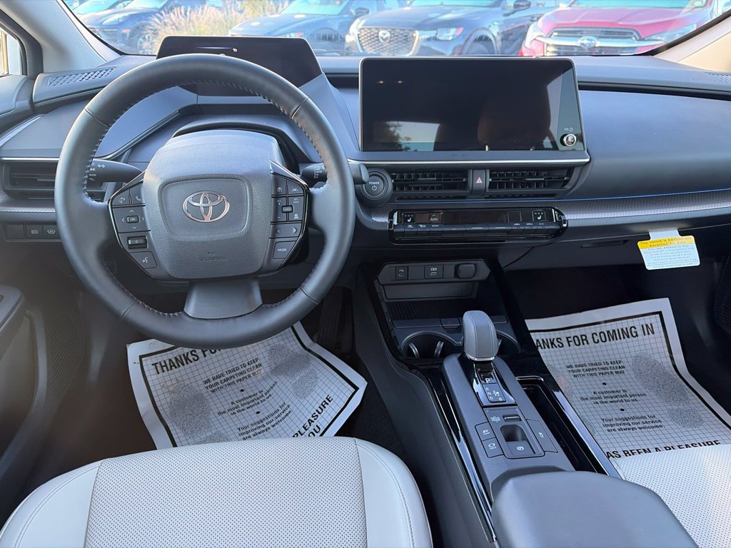 Used 2026 Toyota Prius XLE AWD/4WD image 22