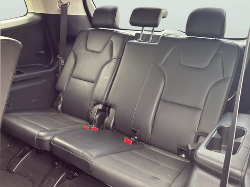 Used 2022 Kia Telluride LX FWD image 29