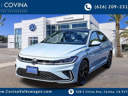 New 2026 Volkswagen Jetta SE image 3