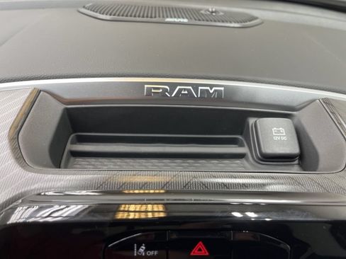 New 2026 RAM 1500 4x4 Crew Cab image 15