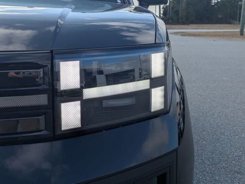 Used 2025 Hyundai Santa Fe Limited image 11