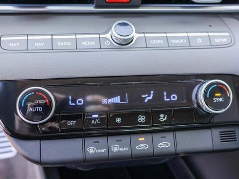 New 2025 Hyundai Elantra SEL image 20