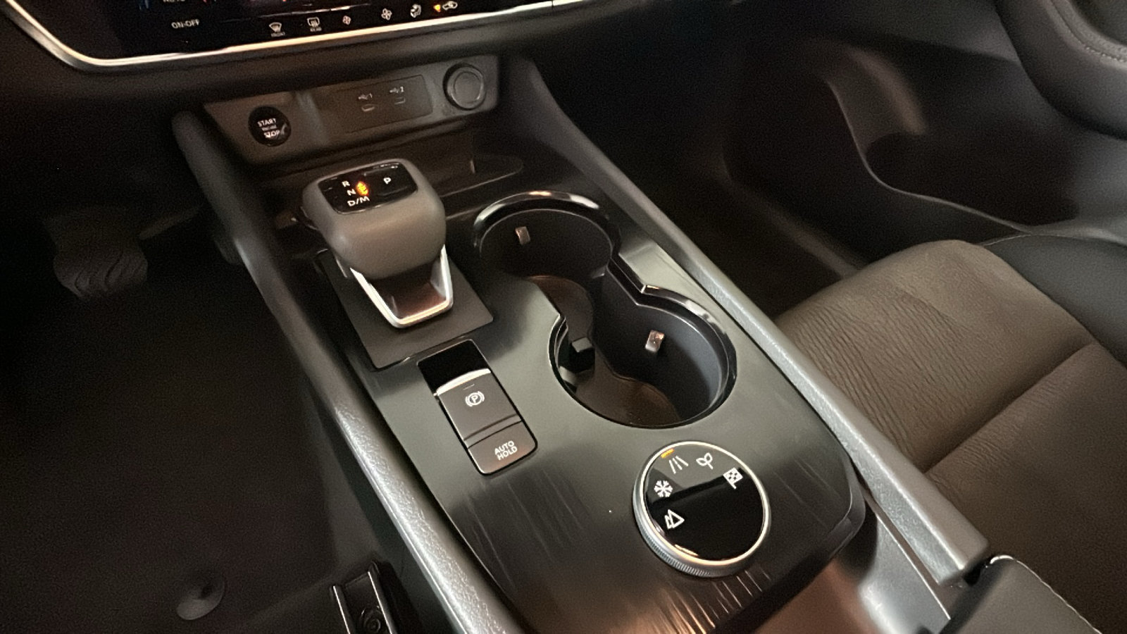 Certified 2026 Nissan Rogue SV AWD/4WD image 26