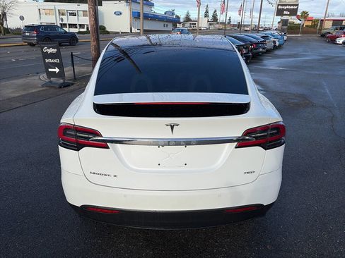 Used 2016 Tesla Model X 75D image 5