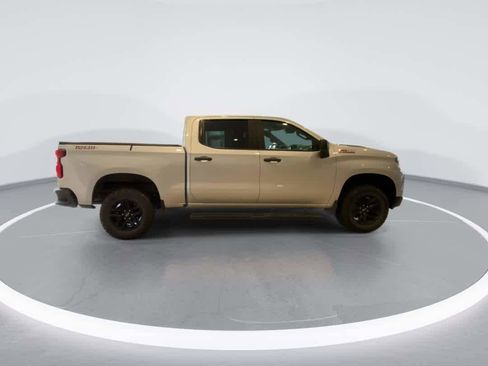 Used 2022 Chevrolet Silverado 1500 Custom Trail Boss AWD/4WD image 9