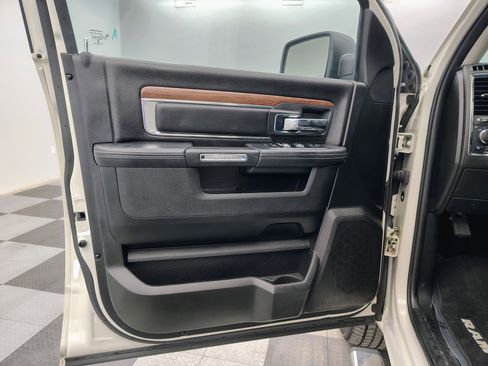 Used 2018 RAM 1500 Laramie w/ Convenience Group image 21