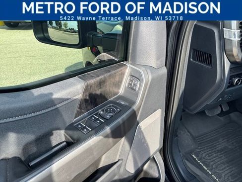 Certified 2025 Ford F250 Lariat w/ Black Appearance Package AWD/4WD image 15