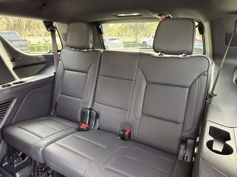 Used 2025 Chevrolet Tahoe High Country image 13