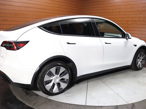 Used 2023 Tesla Model Y Long Range image 12