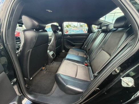 Used 2018 Honda Accord Sport image 11