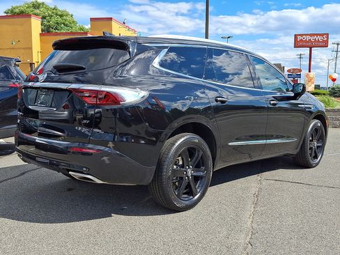 Used 2023 Buick Enclave Essence w/ Experience Buick Package AWD/4WD image 7