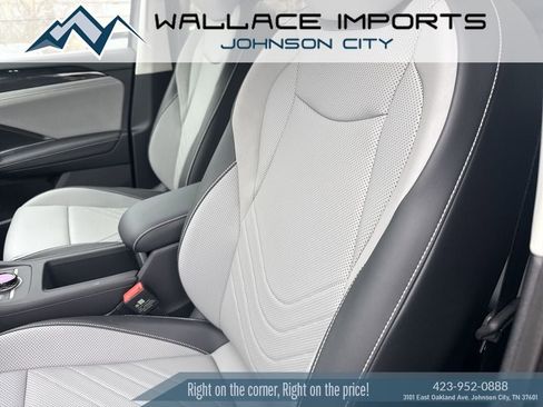 New 2026 Volkswagen Tiguan SE AWD/4WD image 9