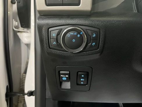 Used 2019 Ford F150 Lariat image 14