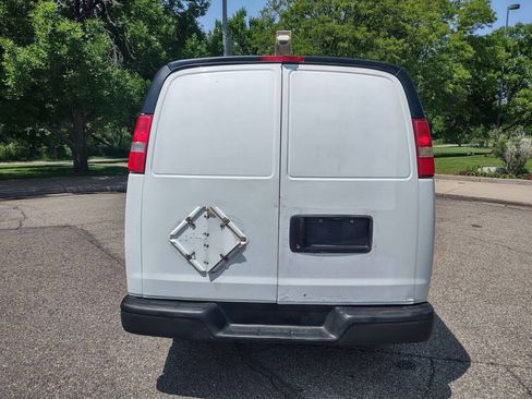 Used 2012 GMC Savana 1500 AWD image 22