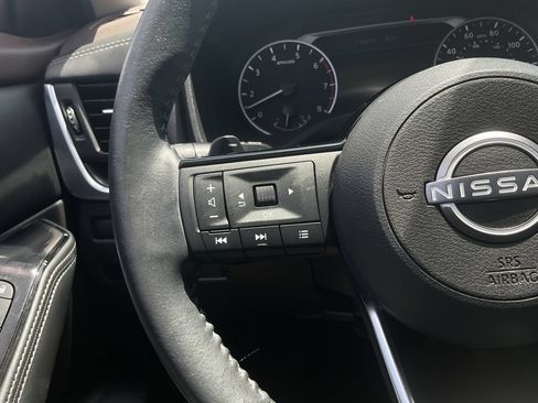 Used 2023 Nissan Rogue SV w/ SV Premium B Package FWD image 30