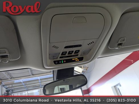 Used 2023 Buick Enclave Essence w/ Experience Buick Package image 26