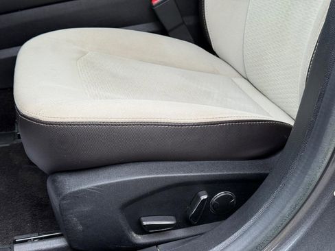 Used 2020 Ford Fusion SE w/ Equipment Group 151A image 24