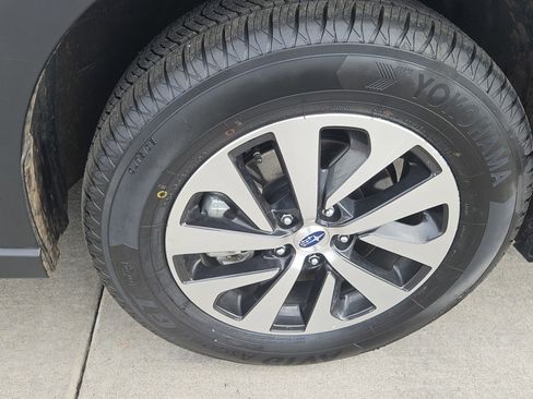 Used 2025 Subaru Outback image 2