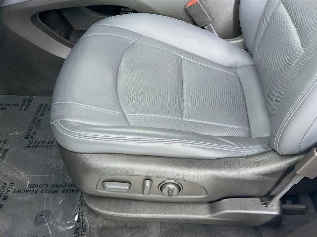 Used 2023 Buick Enclave Essence FWD image 19